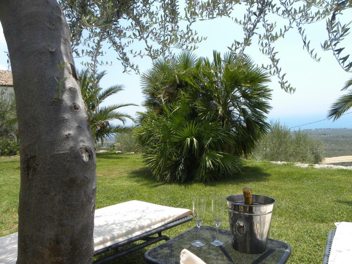 Villa In Gargano - Villa Basso Monte SantʼAngelo Extérieur photo